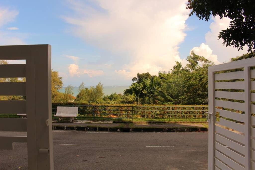 New Seaview Cozy Modern Beach House Tanjung Bungah  Extérieur photo